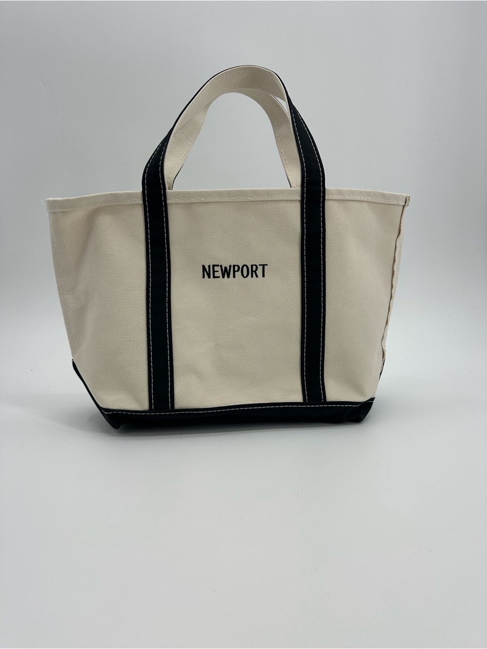 L.L. Bean NEWPORT Boat & Tote with Black Trim